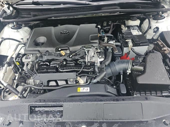 2020 Toyota Camry SE - miniatura 15