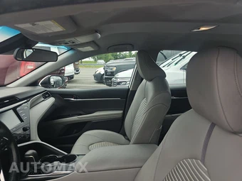 2020 Toyota Camry SE - miniatura 18