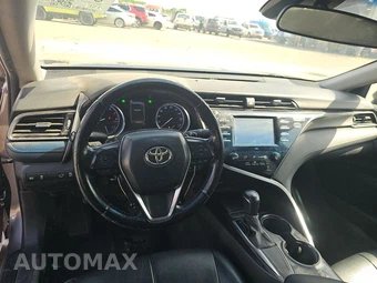 2020 Toyota Camry SE - miniatura 10