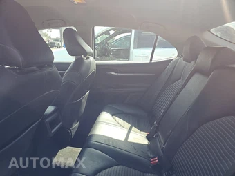 2020 Toyota Camry SE - miniatura 13