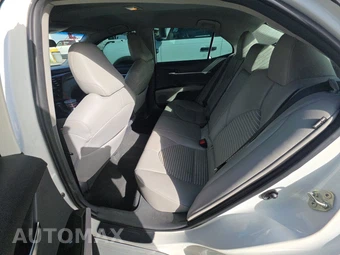 2020 Toyota Camry SE - miniatura 13