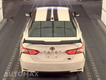 2020 Toyota Camry SE - miniatura 5