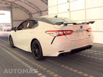 2020 Toyota Camry SE - miniatura 6