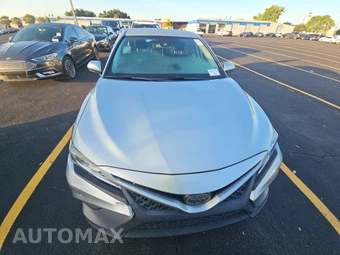 2020 Toyota Camry SE - miniatura 2
