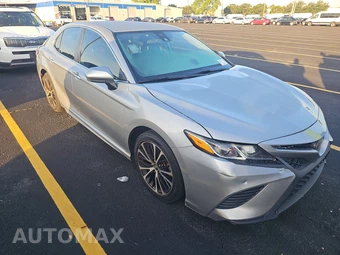 2020 Toyota Camry SE - miniatura 3