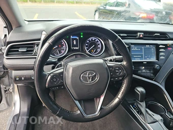 2020 Toyota Camry SE – miniatura 10
