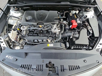 2020 Toyota Camry SE – miniatura 15