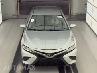 2020 Toyota Camry SE – miniatura 2