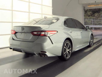 2020 Toyota Camry SE – miniatura 4