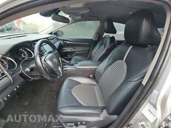 2020 Toyota Camry SE – miniatura 7