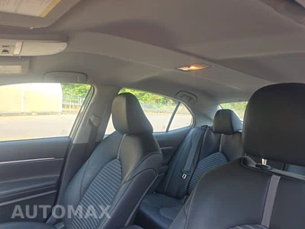 2020 Toyota Camry SE - miniatura 17