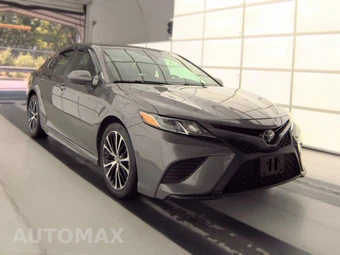 2020 Toyota Camry SE - miniatura 3