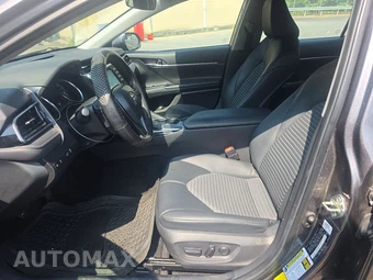 2020 Toyota Camry SE - miniatura 7