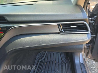 2020 Toyota Camry SE – miniatura 16