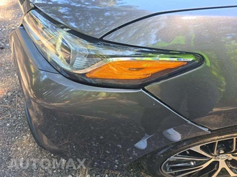 2020 Toyota Camry SE – miniatura 18
