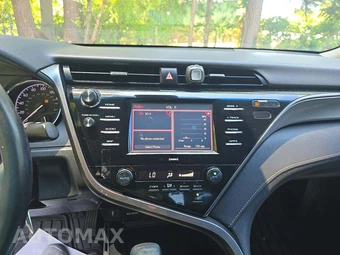 2020 Toyota Camry SE – miniatura 7