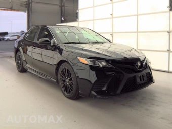 2020 Toyota Camry SE - miniatura 3