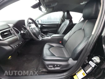 2020 Toyota Camry SE - miniatura 7