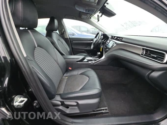 2020 Toyota Camry SE - miniatura 8