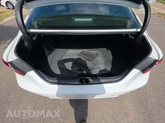 2020 Toyota Camry SE - miniatura 11