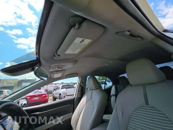 2020 Toyota Camry SE - miniatura 11