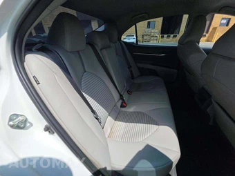 2020 Toyota Camry SE - miniatura 16
