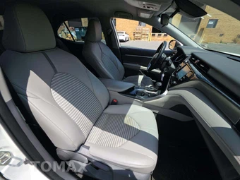 2020 Toyota Camry SE - miniatura 18