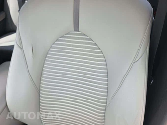 2020 Toyota Camry SE - miniatura 21