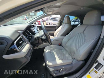 2020 Toyota Camry SE - miniatura 6