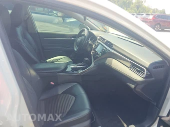 2020 Toyota Camry SE - miniatura 14