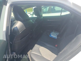 2020 Toyota Camry SE - miniatura 19