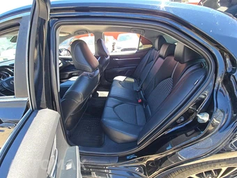 2020 Toyota Camry SE - miniatura 10