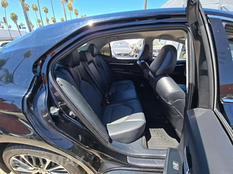 2020 Toyota Camry SE - miniatura 13