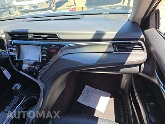 2020 Toyota Camry SE - miniatura 16
