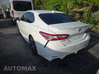 2020 Toyota Camry SE - miniatura 6