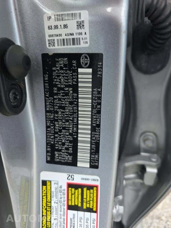 2020 Toyota Camry SE – miniatura 5