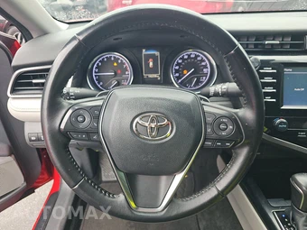 2020 Toyota Camry SE – miniatura 10