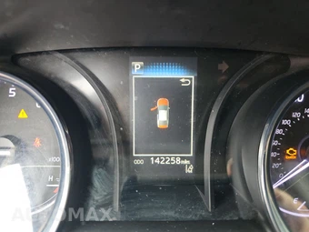 2020 Toyota Camry SE – miniatura 12