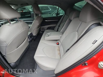 2020 Toyota Camry SE – miniatura 13