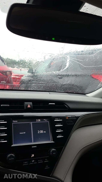 2020 Toyota Camry SE – miniatura 19