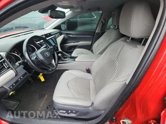 2020 Toyota Camry SE – miniatura 7