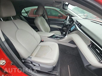 2020 Toyota Camry SE – miniatura 8