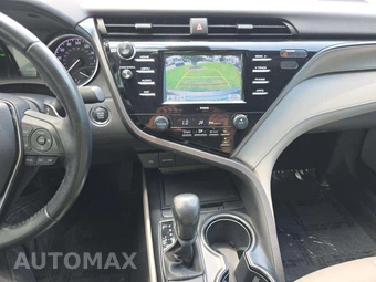 2020 Toyota Camry SE - miniatura 10