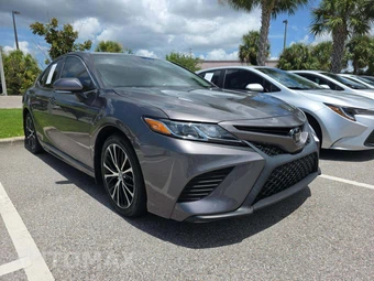 2020 Toyota Camry SE - miniatura 4