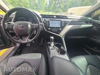 2020 Toyota Camry SE – miniatura 11