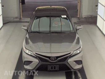 2020 Toyota Camry SE – miniatura 2