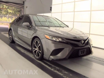 2020 Toyota Camry SE – miniatura 3