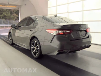 2020 Toyota Camry SE – miniatura 6