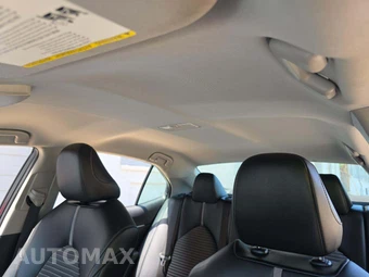 2020 Toyota Camry SE - miniatura 11