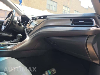 2020 Toyota Camry SE - miniatura 19